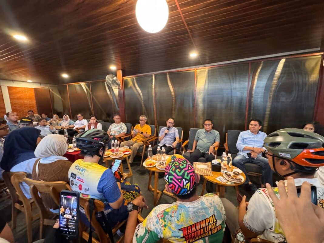 Fairid Naparin Ngopi Santai Bersama Media, Komunitas, dan UMKM-EnterKal