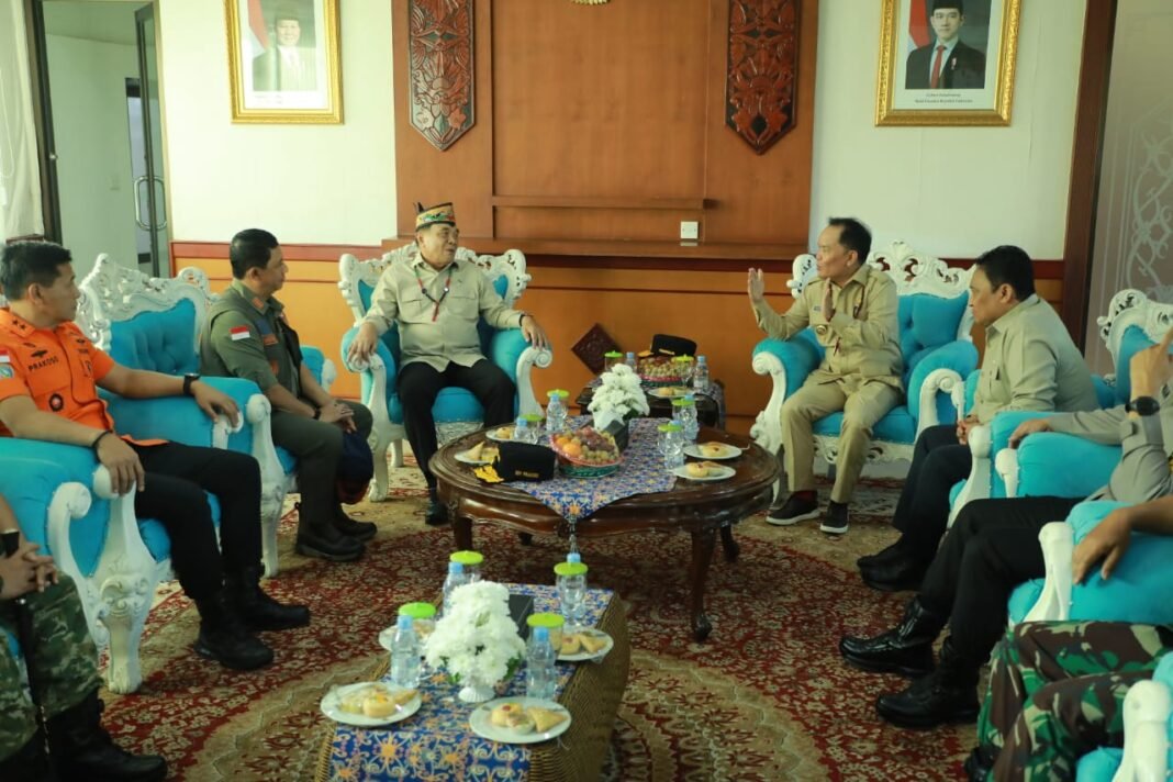 Menkopolkam Tinjau Karhutla di Kalteng, Pemprov Perkuat Kesiapsiagaan Hadapi Puncak Kemarau-EnterKal