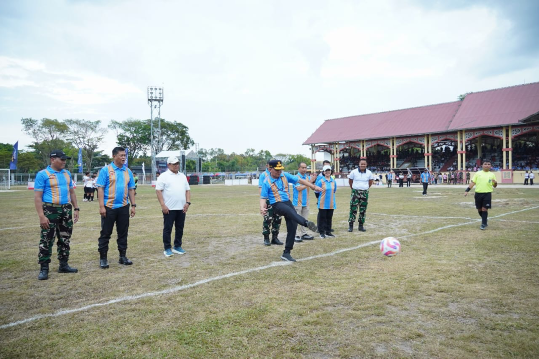 Agustiar Sabran Buka Piala Gubernur Kalteng, Siapkan Talenta Sepak Bola Masa Depan-EnterKal