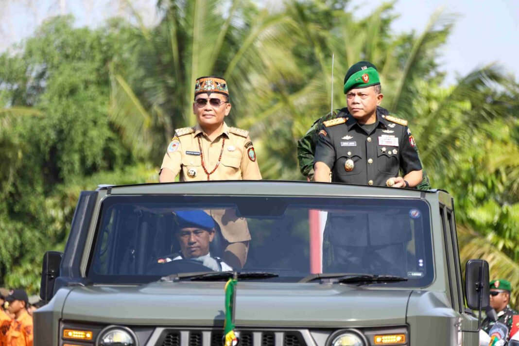 Agustiar Dampingi Pangdam Zainul Arifin Pimpin Upacara HUT ke-1 Kodam Tambun Bungai-EnterKal