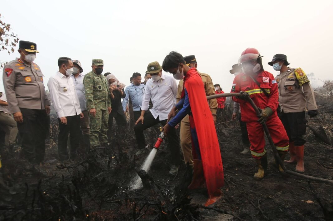 Karhutla Palangka Raya, Raja Juli Antoni Dorong Tambahan Water Bombing-EnterKal