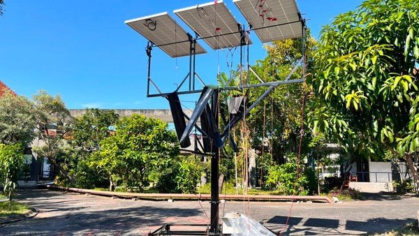 ITS Kembangkan Pembangkit Hybrid Surya-Angin, Efisiensi Capai 25,12 Persen-EnterKal